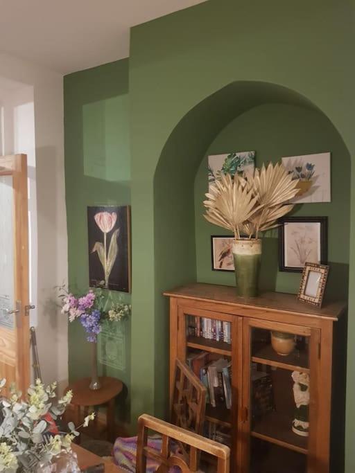 Just The Splott! Sleeps 6, 8 Mins To Stadium. Cardiff Buitenkant foto