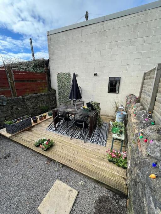 Just The Splott! Sleeps 6, 8 Mins To Stadium. Cardiff Buitenkant foto